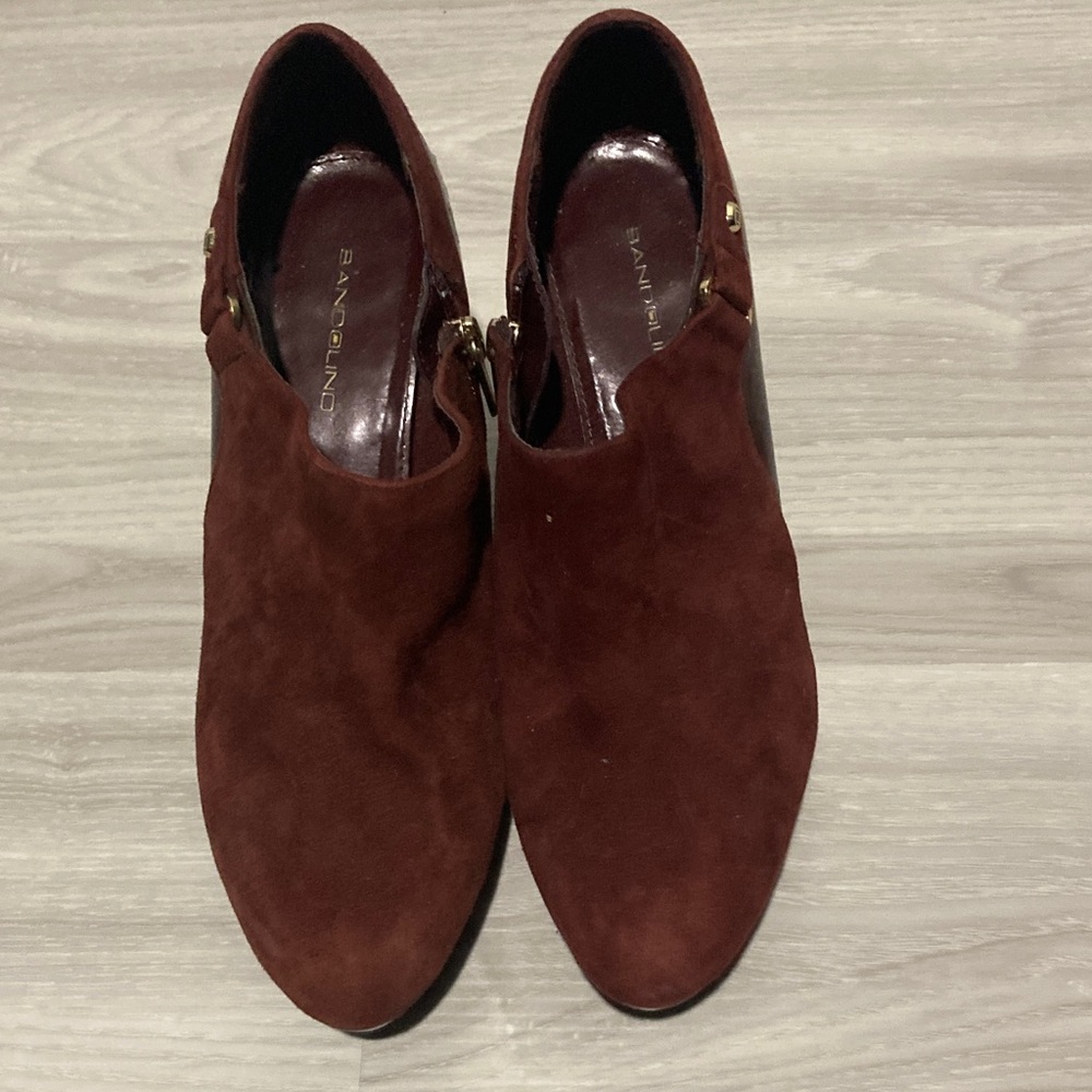Bandolino Women's Rich Maroon Suede Booties